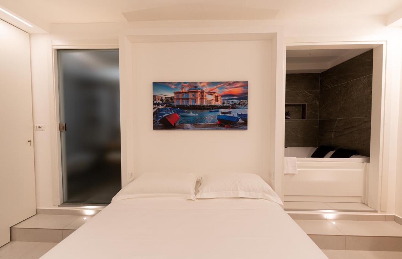 Wal49 Suite Bari Bagian luar foto