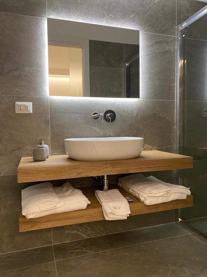 Wal49 Suite Bari Bagian luar foto