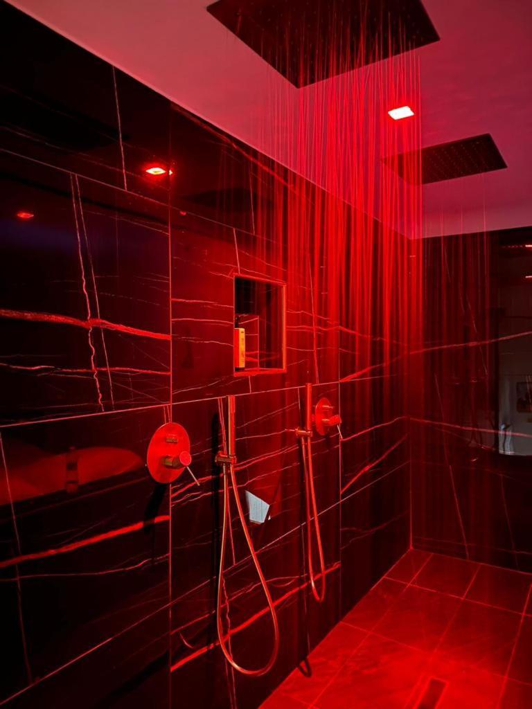 Wal49 Suite Bari Bagian luar foto